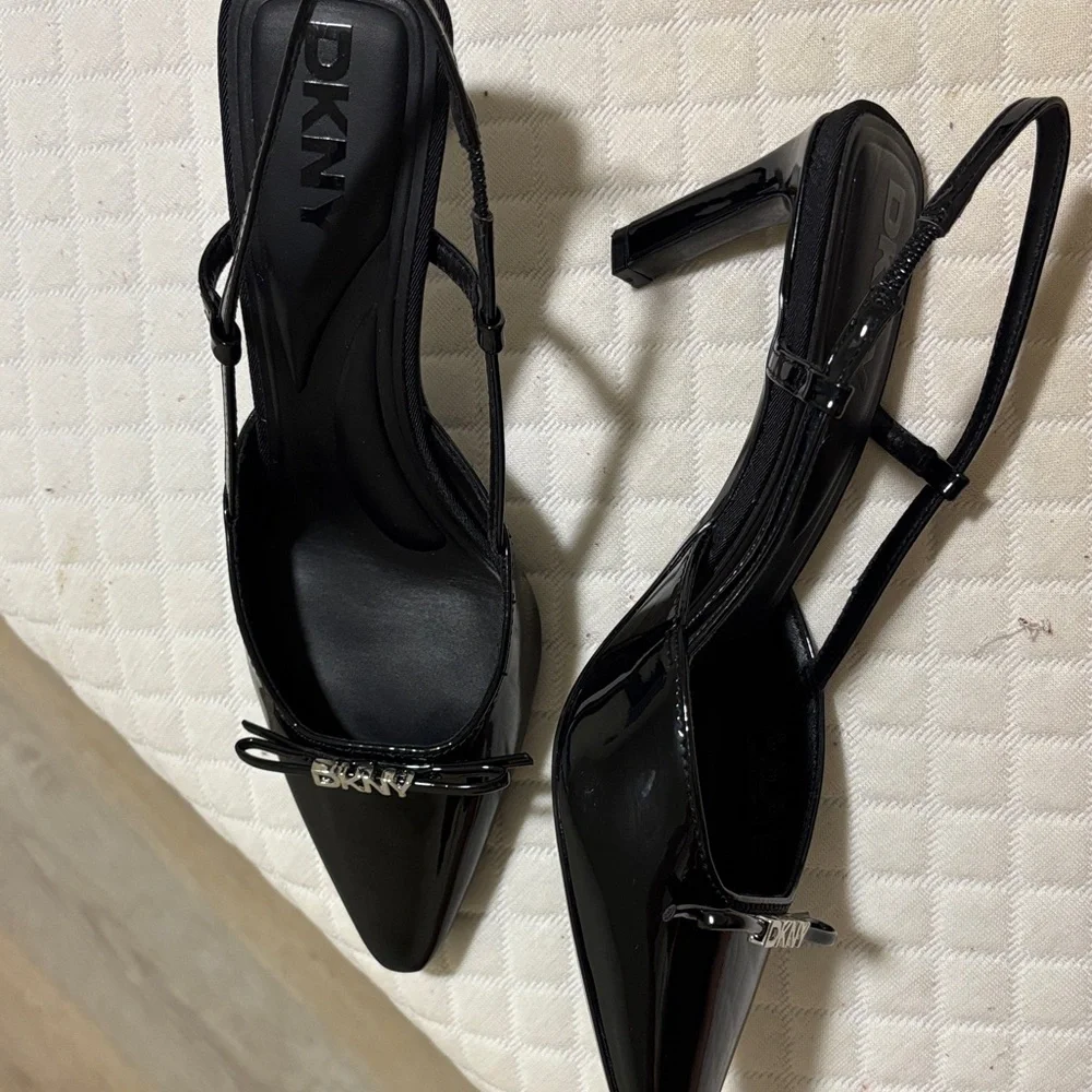 DKNY Glossy Black Slingback Heels - Picture 2 of 3